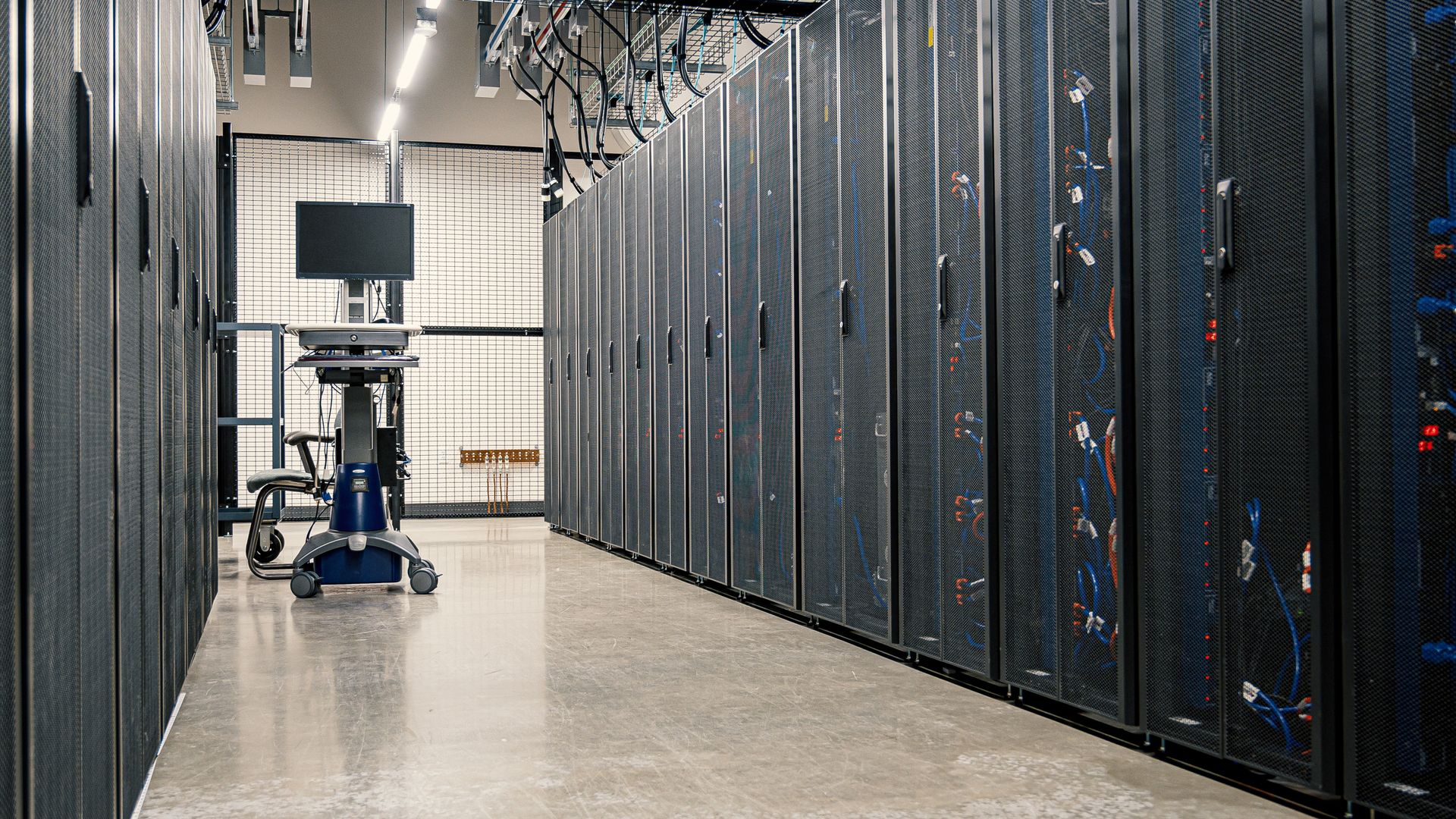 Serverracks in einem Rechenzentrum.